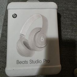Beats Studio Pro 