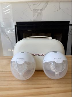 Momcozy Wearable Breast Pump. Used Once