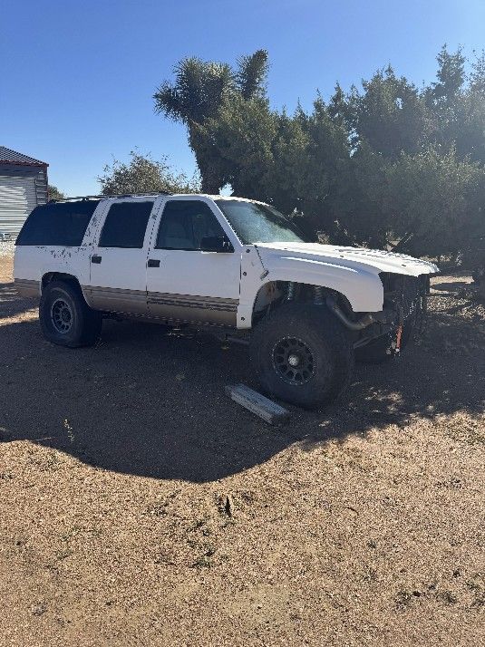 88-98 Silverado To 99-07 Silverado Fiberglass Front Conversion Clip