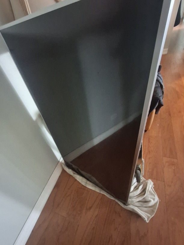 55 Inch Samsung Smart TV H Series Barely Used