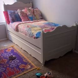 Twin XL / Twin Bunk Bed 