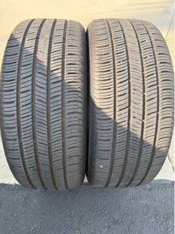 Pair of Continental runflat tires 225/50/18 85%