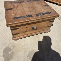 Rustic Solid Wood Chest Coffee Tables – Set of 2 Storage Trunks (Farmhouse Style)