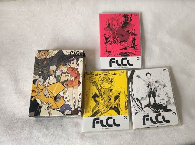 FLCL (Fooly Cooly) Collector’s Box Set Vol. 1-3 Anime Dvd Limited Edition Exclusive Rare in excellent pre-owned condition as pictured.
FLCL / Fooly