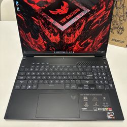 Laptop Asus TUF Gaming A16 Ryzer 7 7735 32GB Ram  2TB SSD M.2  ATI Radeon  RX 7600 8GB Screen 16 Inch  like New 