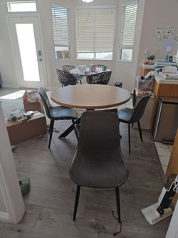 Table and 4 chairs.