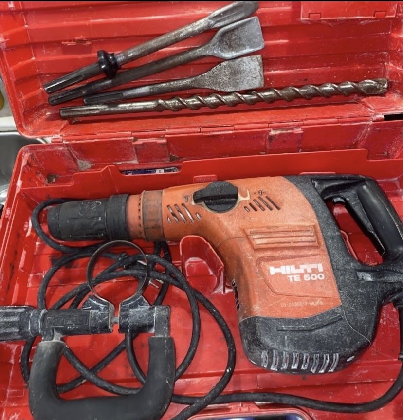 ⚒️ Hilti TE 500 Demolition Hammer / Breaker Drill ⚒️ ✅ Includes 4 bits + hard case ✅ Used, tested – works great ✅ Built tough, Hilti quality 💰 MSRP