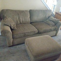 Sofa And Ottomans 