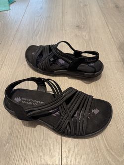 Women Sandals - Size 6