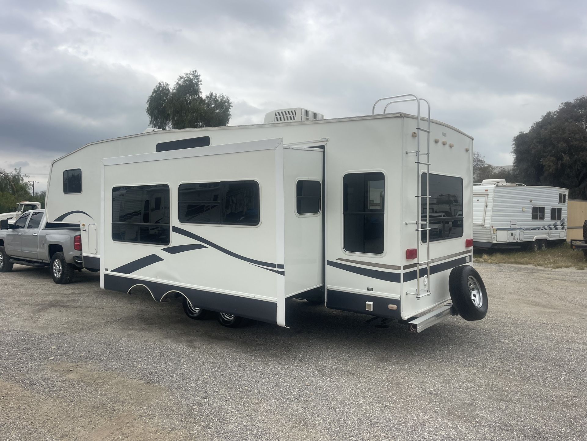 Rv Travel Trailer