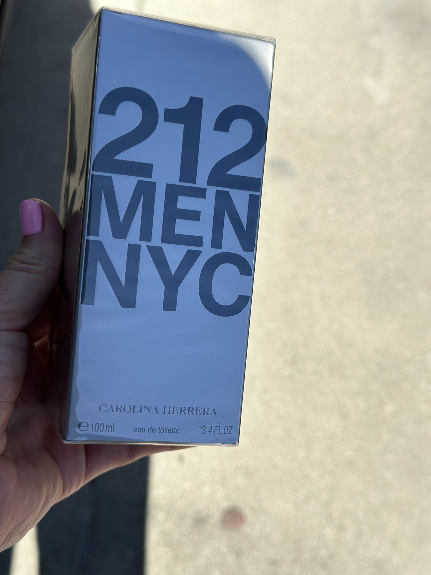212 Carolina Herrera