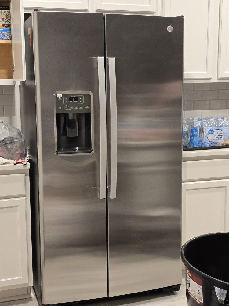 Brand New GE Refrigerator Stainless Steel