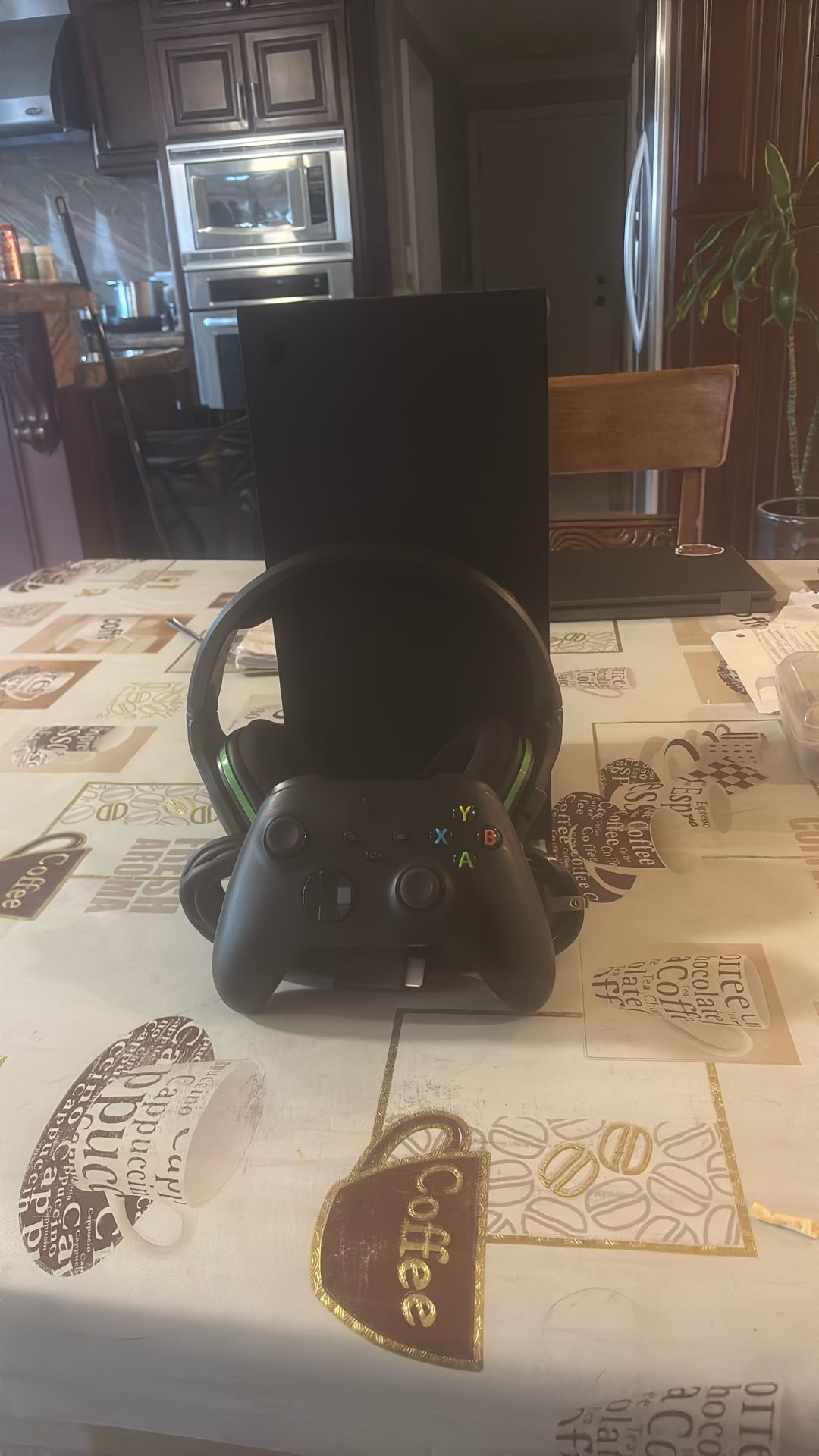 Xbox Series ❎ With Headset ( Gamer Starting Kit )