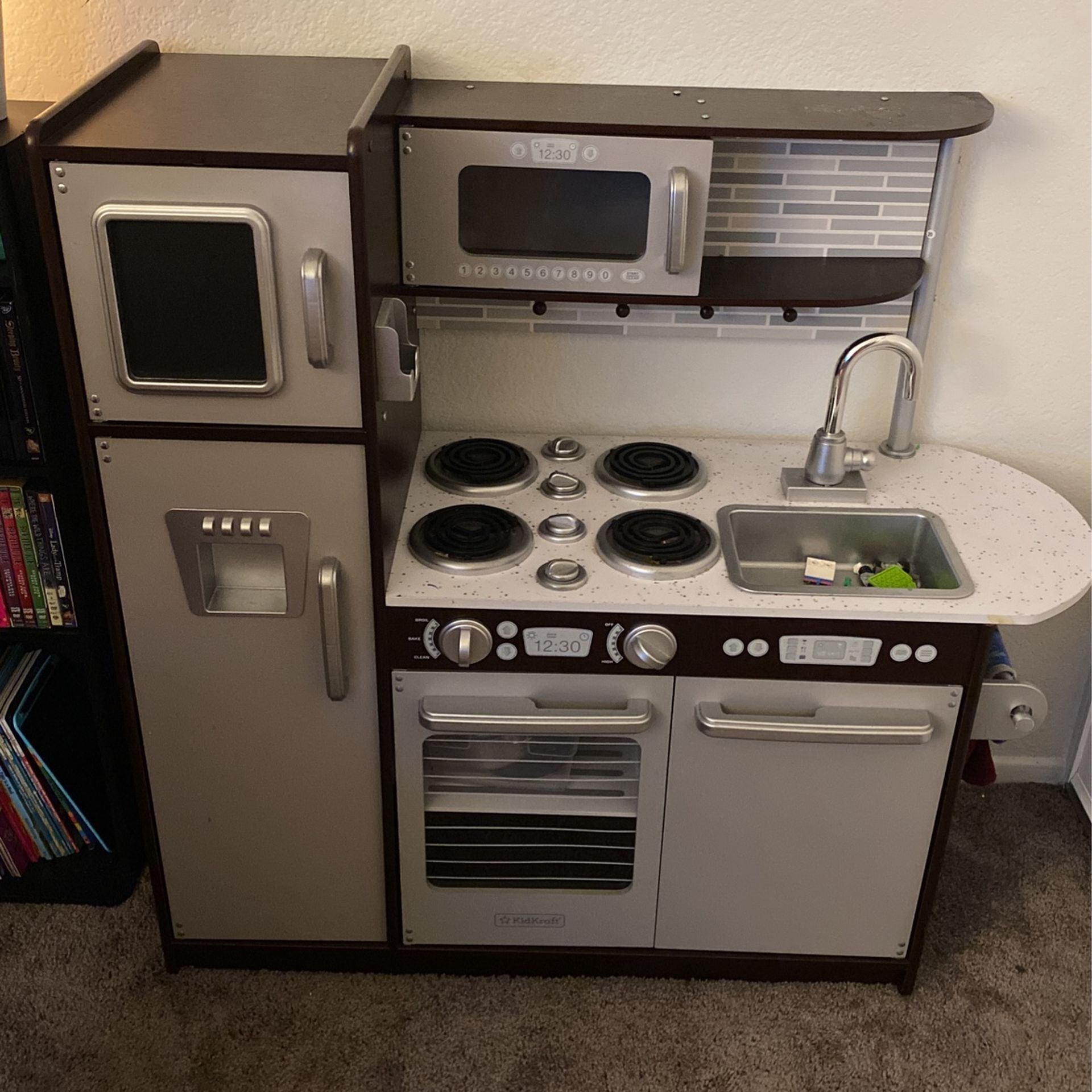 KidKraft kitchen 