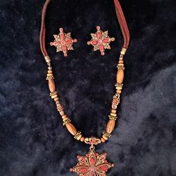 Vintage Necklace And Earrings Set 