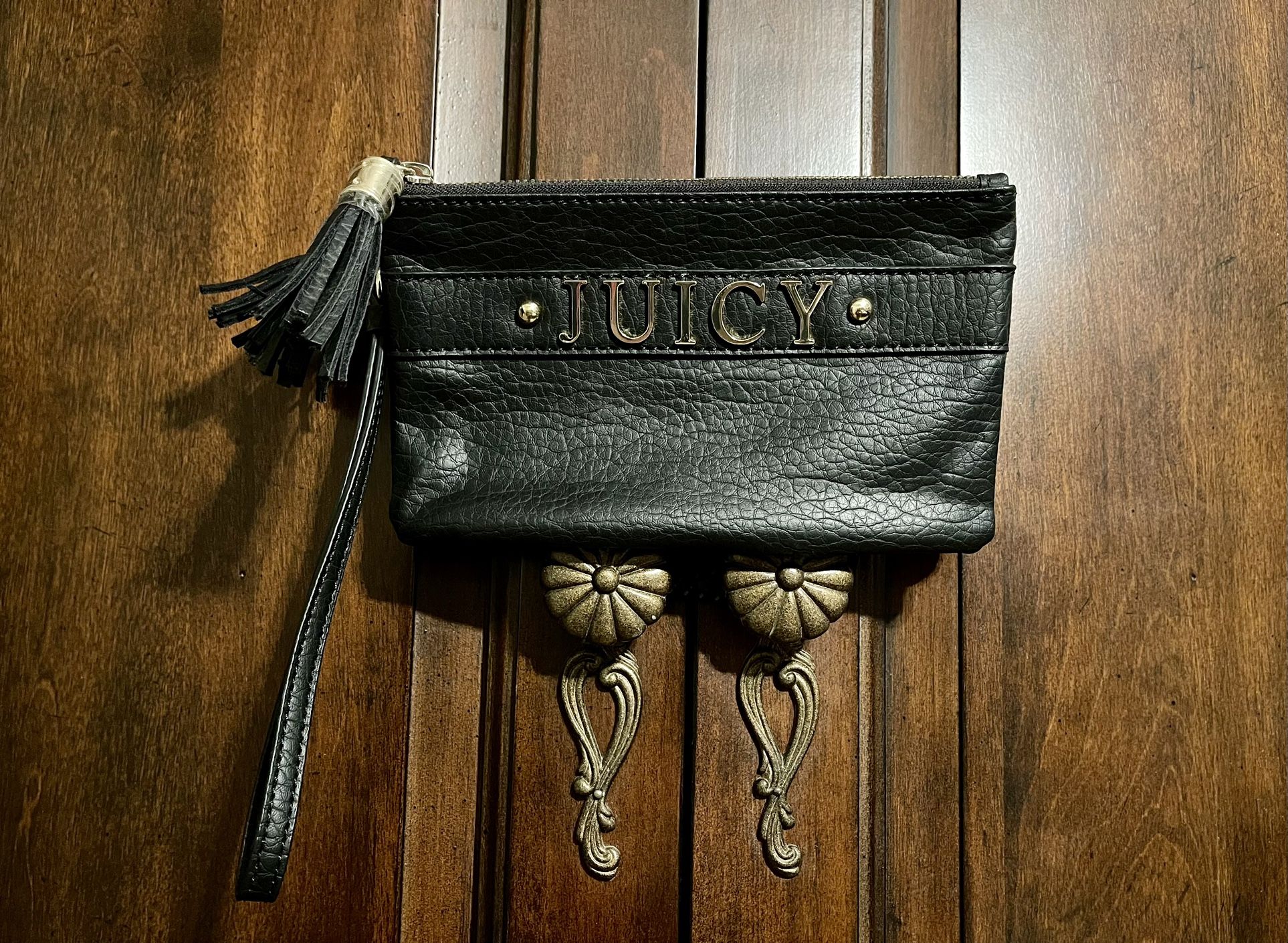 Juicy Couture Wristlet / Black Wallet / Clutch / Purse Wristlet / Pouch Bag 