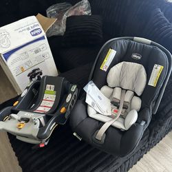 Chicco KeyFit® 30 ClearTex® Infant Car Seat and Base