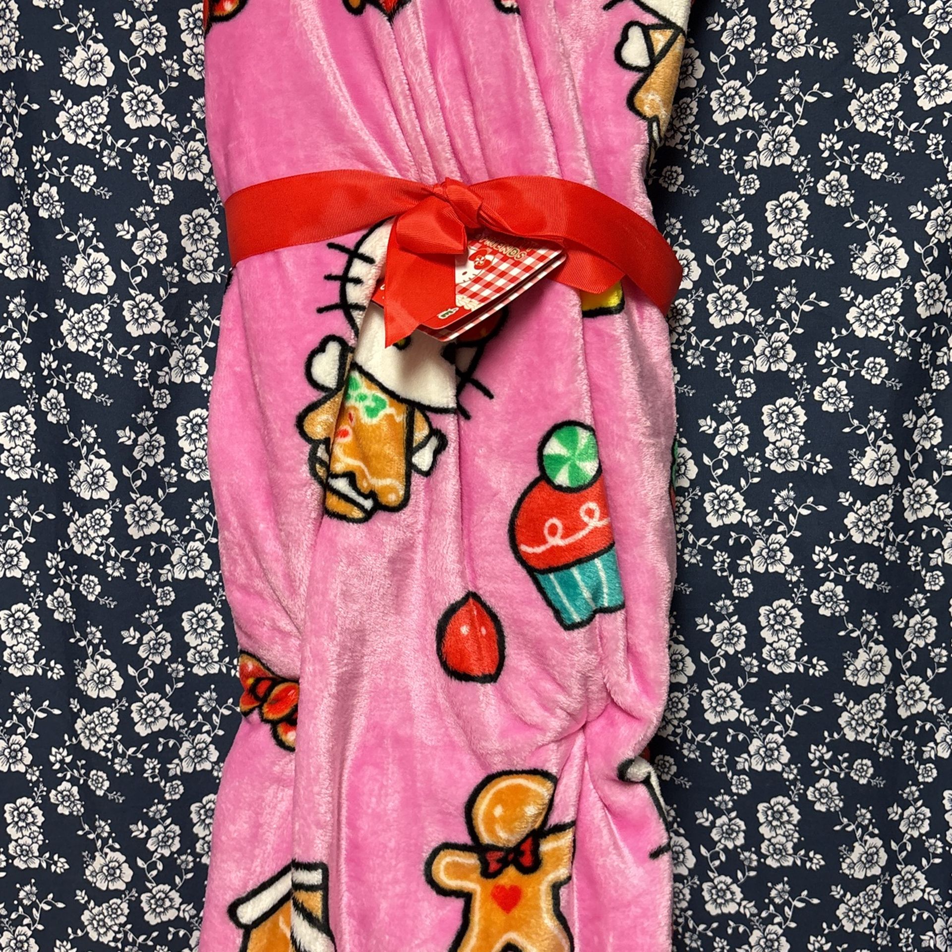Hello Kitty Christmas Blanket