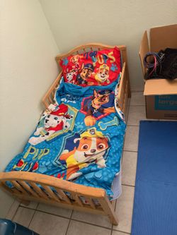 Toddler bed