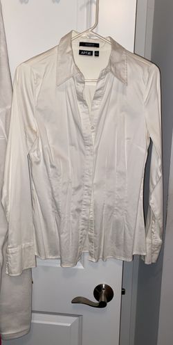 White dress shirt