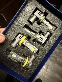 LED Bulbs lights White color Different models 9005/9006/H11/H8H9/H13/9007/9003 And more perfect brights and we have super brights and extreme brights 