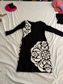 Just Taylor womens size 4 Black and White Floral Long Sleeve Dress $10