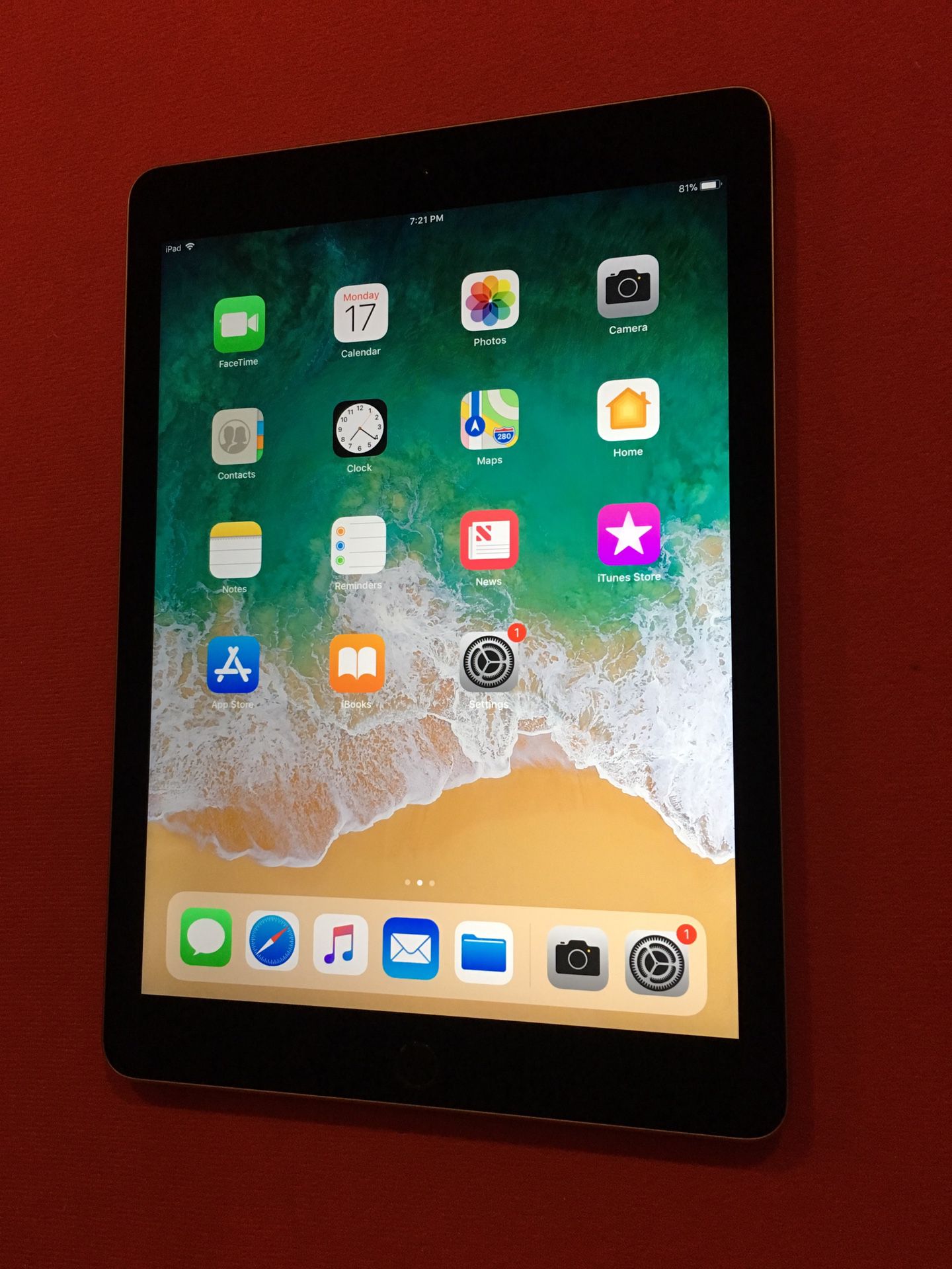 iPad Air 2 black 16gb great condition