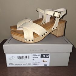Womens Sandal Size 9