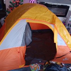 7 x 6 tent used one time