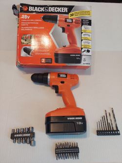Black And Decker Drill W/ Drill Bits And Charger 18v Great Shape And Works Great