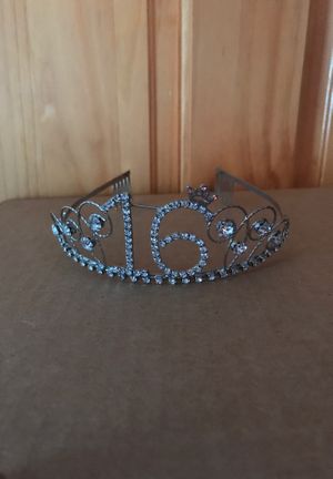 Photo Sweet 16 Tiara