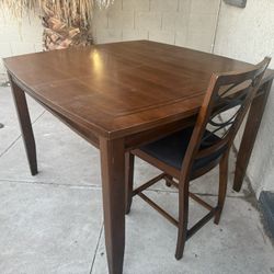 Kitchen Table 4 Chairs