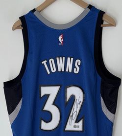 Karl-Anthony Towns Signed 2015-16 Mitchell & Ness NBA Rookie Jersey BAS Knicks