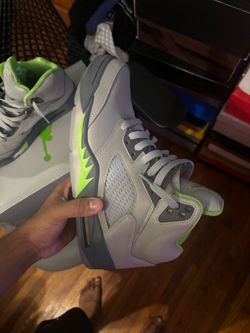 Green bean Jordan 5 sz 9 VNDS