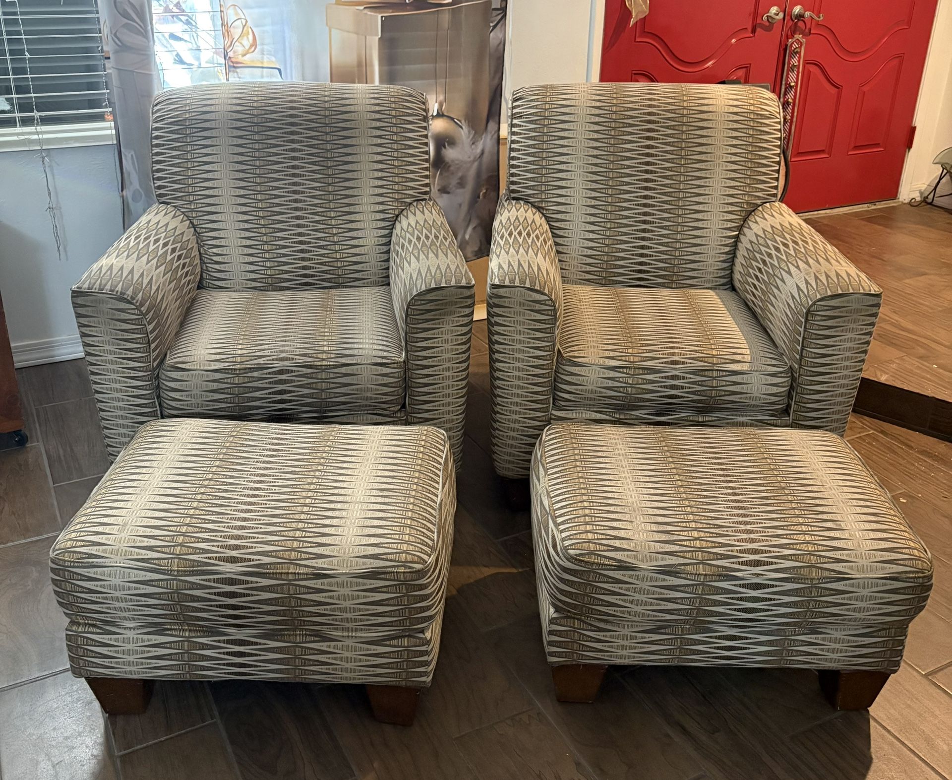 Over Size Accent Chairs With Ottoman