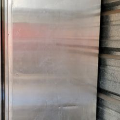 Envircool Commercial Reach-In Freezer – Solid Door, 29" – Good Condition –