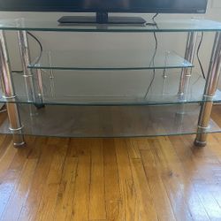 4 PIECE GLASS SET - MUST PICK UP IN VAN OR TRUCK! OFFER UP!