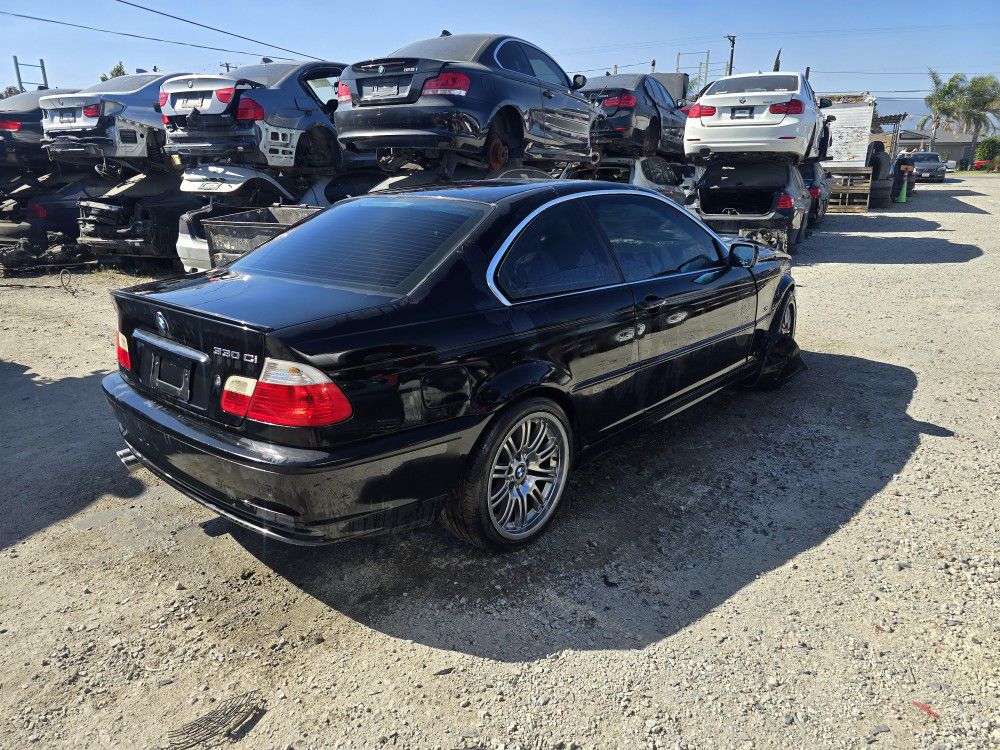 2001 BMW 330CI E46 PARTING OUT PARTS FOR SALE 