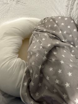 Lounge pillow baby