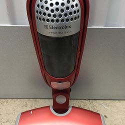 Red Electrolux Pronto 2-in-1 Battery Operated Vacuum Cleaner