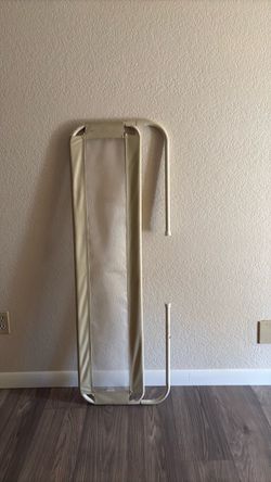 Safety rail for toddler bed