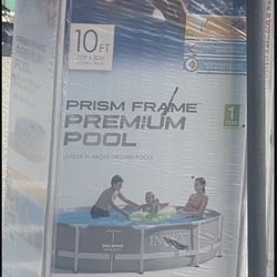 swimmimg pool