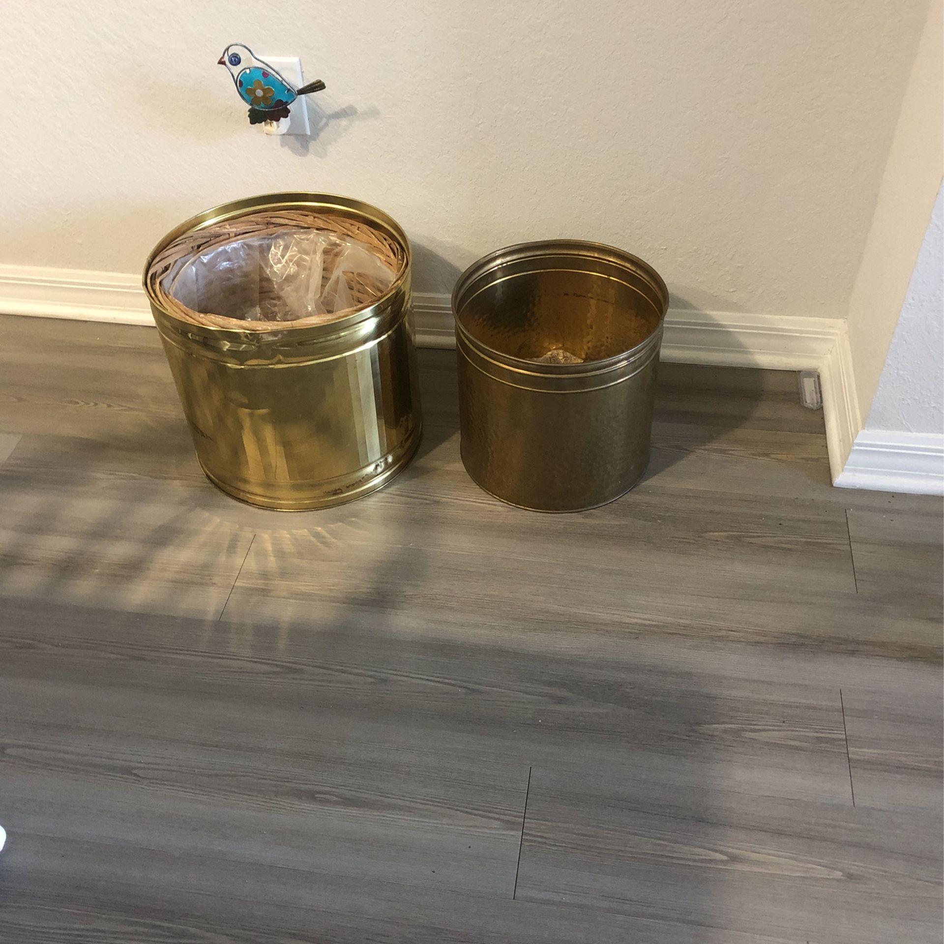 2 Metal Containers 