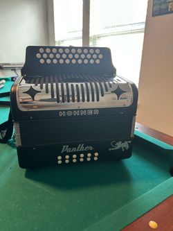 Hohner Panther FA Diatonic Accordion w/ Backpack Case & Book