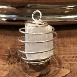 ☯️ New Selenite Raw Natural Crystal Healing Stones! 