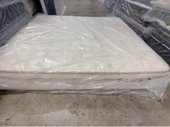 SALE 🔥King mattress Saatva Classic