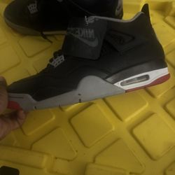 Air Jordan 4