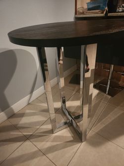 Elegant high top table