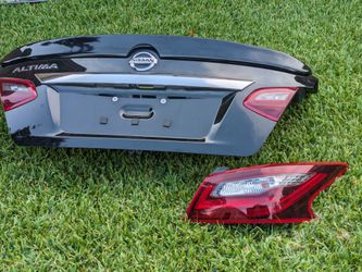 2016-2018 Nissan Altima SR Trunk Lid