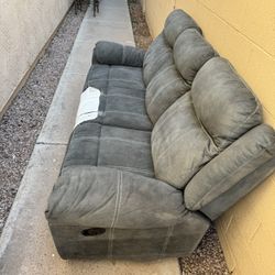 Free recliner couch please read